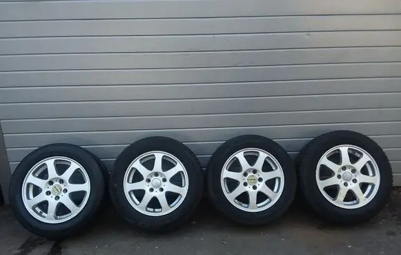 Ford Focus R15 alloy rim 