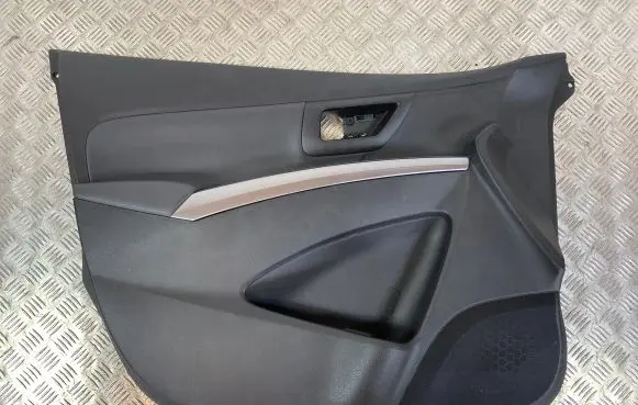 Suzuki SX4 S-Cross Front door card panel trim