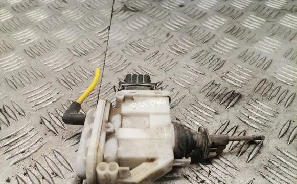 Volkswagen PASSAT B4 Central locking vacuum pump 357862153h