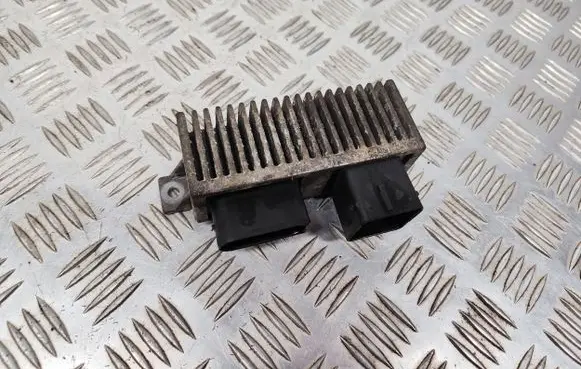 Nissan Qashqai Glow plug pre-heat relay 8200558438A