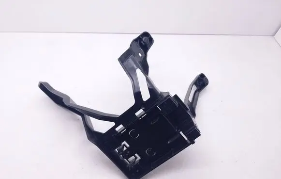 Ford Explorer VI Blind spot radar bracket R2KB-17B931-AE 2776297