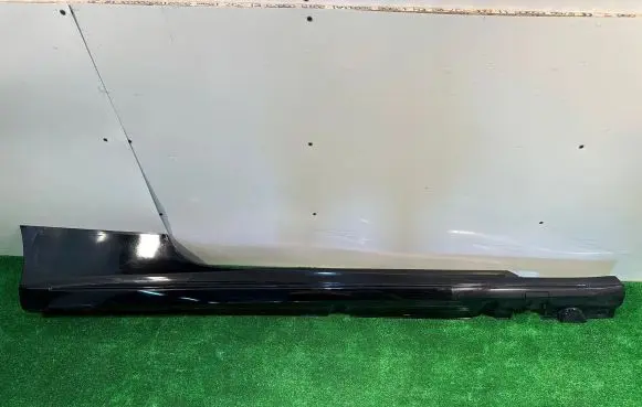 Mercedes-Benz C W205 Front sill (body part) A2056908000