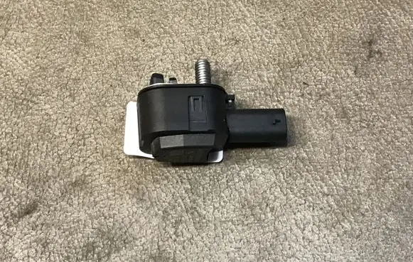 BMW 5 F10 F11 Airbag deployment crash/impact sensor 9224178