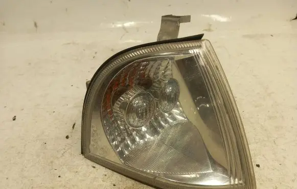 Skoda Octavia Mk1 (1U) Front indicator light 1uo953156d