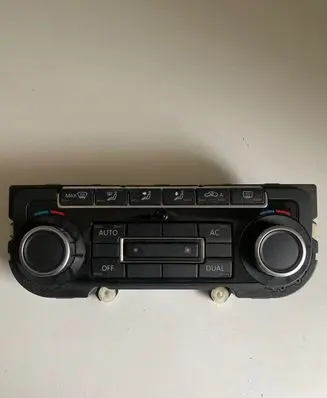 Volkswagen Golf VI Climate control unit 5K0907044AJ 5HB00974620