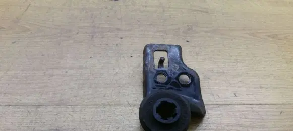 Toyota Avensis T250 Radiator mount bracket