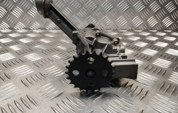 Nissan Qashqai Oil pump 8200307174 7700600532