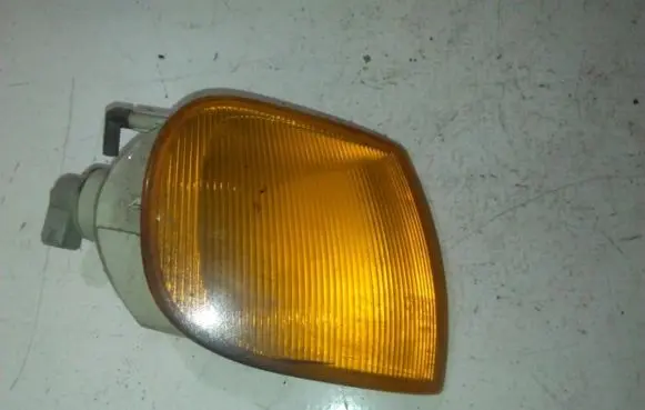 Volkswagen Polo III 6N 6N2 6NF Front indicator light 22472000d