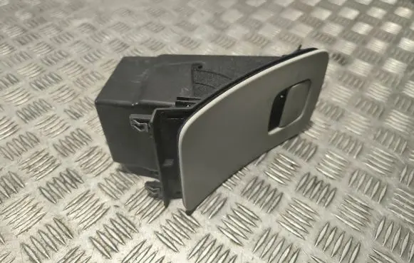 Volvo XC90 Glove box 31366376