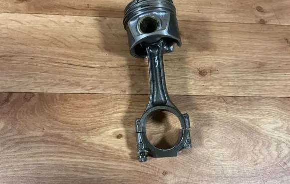 Audi A4 S4 B7 8E 8H Piston with connecting rod BHS 038J