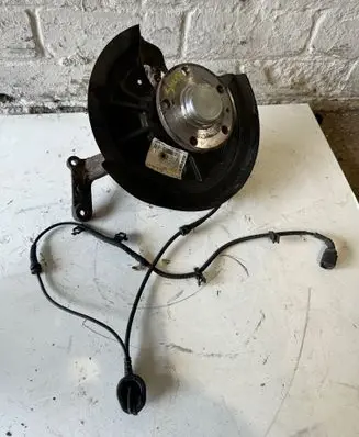 Skoda Octavia Mk2 (1Z) Rear wheel hub spindle/knuckle 