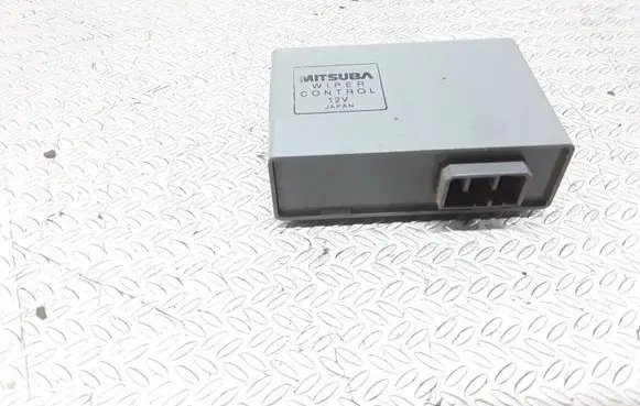 Honda CR-V Window wiper relay 
