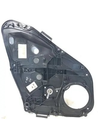 Rear door manual window regulator