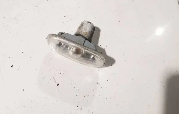 Audi A3 S3 8P Front fender indicator light 