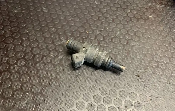 BMW 3 E46 Fuel injector 1427240