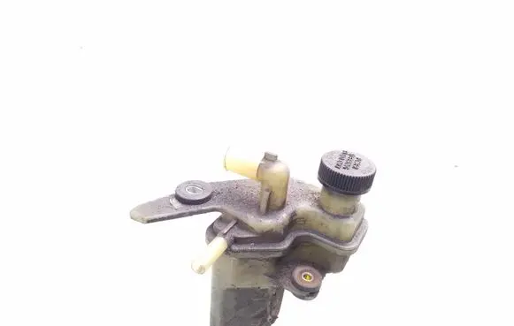 Mazda 3 I Power steering fluid tank/reservoir