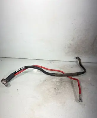 Volkswagen PASSAT B6 Positive cable (battery) 