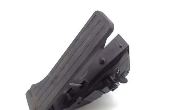 Mercedes-Benz C W205 Accelerator throttle pedal A2053000004