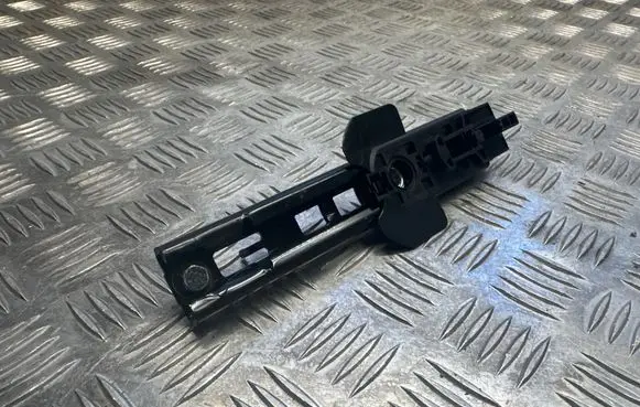 Volvo XC90 Seat belt adjustment rail 16521700A