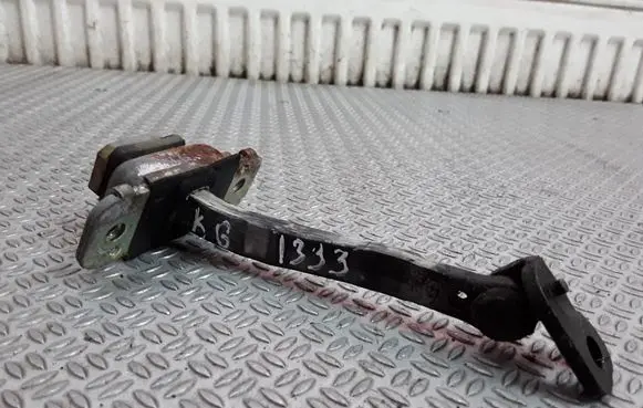 KIA Sorento Rear door check strap stopper