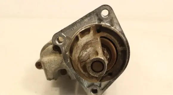 Ford Focus Starter motor 1005831221