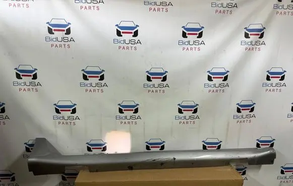 Chrysler Pacifica Foot area side trim 