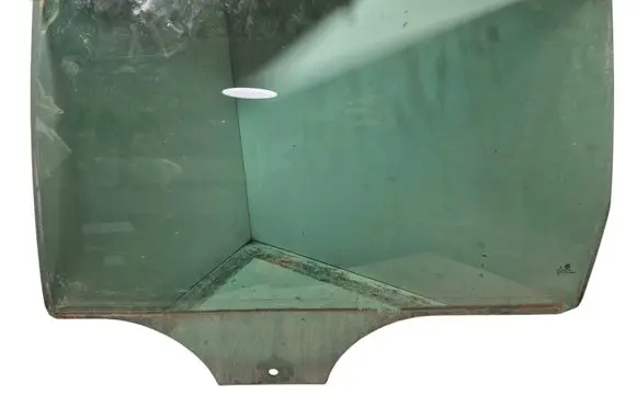 Volkswagen PASSAT B5.5 Rear door window glass 43R009628