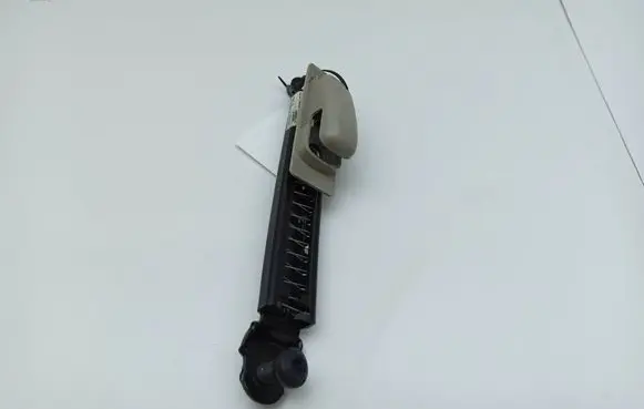 Jeep Grand Cherokee (WK) Seat belt height adjuster 0XE25BD1AD V031071