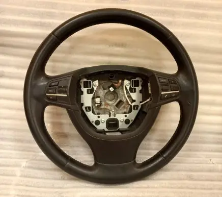 BMW 5 F10 F11 Steering wheel 6102240