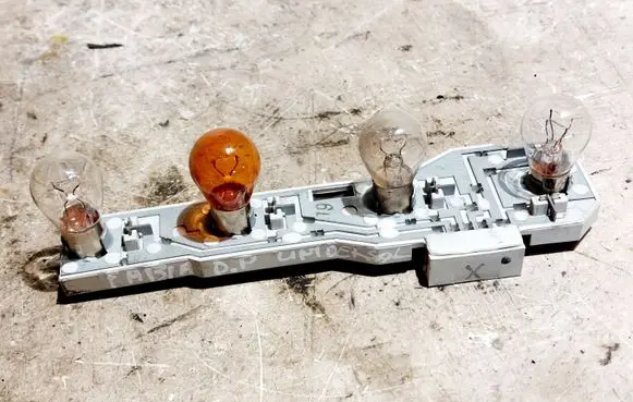 Skoda Fabia Mk1 (6Y) Tail light bulb cover holder 6Y9945258