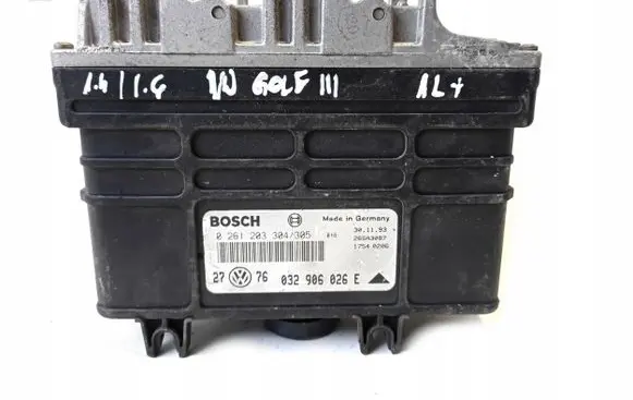 Volkswagen Golf III Engine control unit/module 032906026E