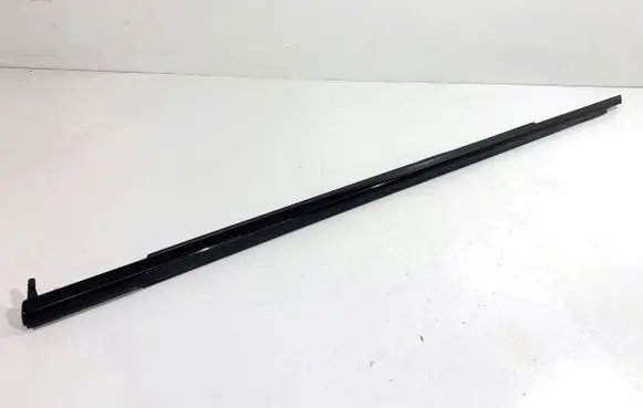 BMW 5 G30 G31 G38 Front door windshield rail 
