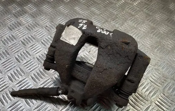 Peugeot 3008 I Front brake caliper