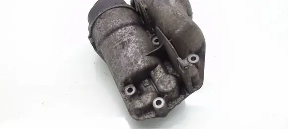 Volvo XC70 Oil filter cover 30677920