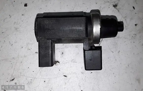 Skoda Superb B5 (3U) Turbo solenoid valve 8E0906628
