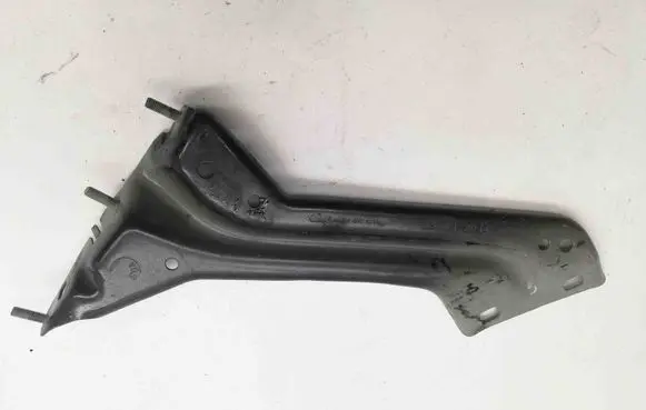 Audi Q5 SQ5 Fender mounting bracket