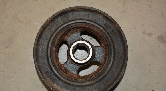 BMW 5 E39 Crankshaft pulley 11231438995