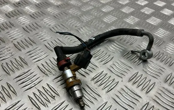Fuel injector