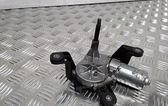 Opel Astra H Wiper motor 13105981 0390201591