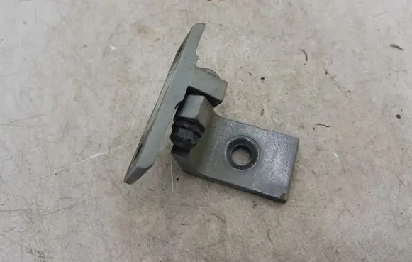 BMW 5 E60 E61 Front door upper hinge NOCODE