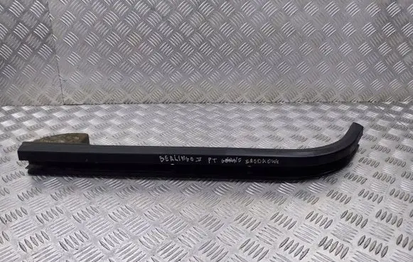 Citroen Berlingo Sliding door lower roller guide/hinge 