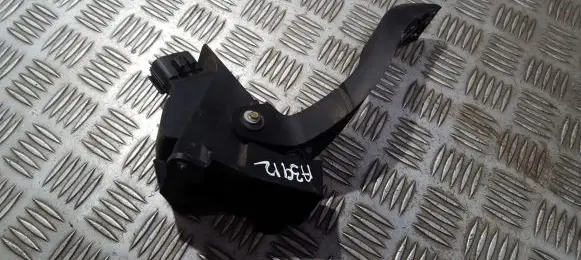 Ford Focus Accelerator throttle pedal 98ab9f836ae 9l03a