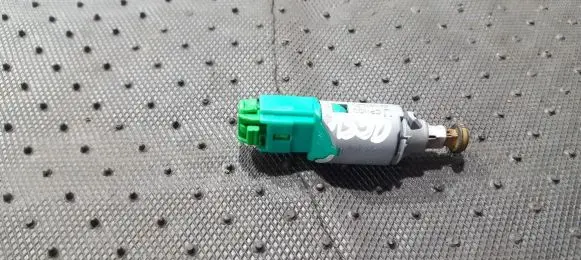 Brake pedal sensor switch