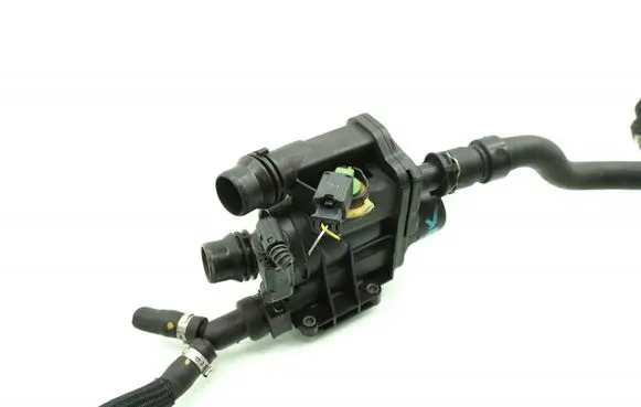 Thermostat/thermostat housing