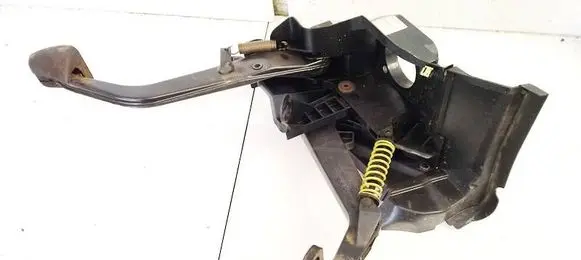 Mercedes-Benz C W203 Brake pedal 2032910101 80405