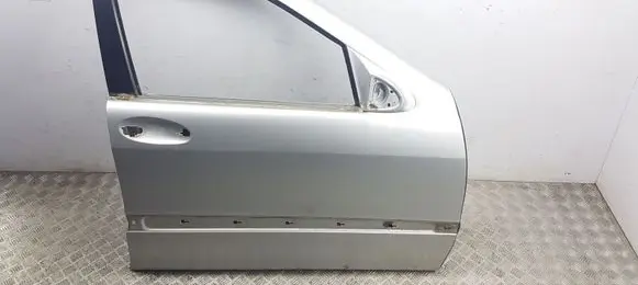 Mercedes-Benz S W220 Front door