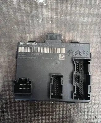 Opel Astra L Door central lock control unit/module 9857119380