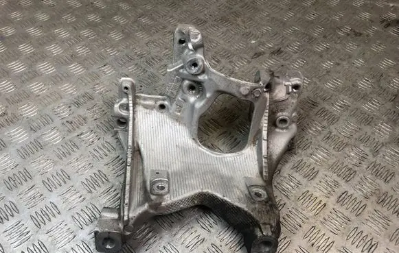 Audi A5 Engine mounting bracket 8W0399295E