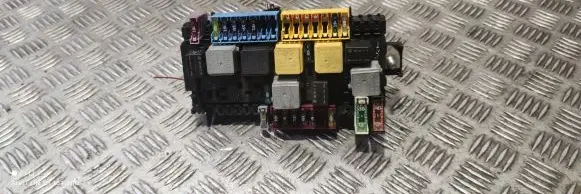 Mercedes-Benz GL X166 Fuse box set A1669063801