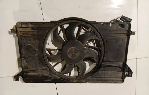 Volvo V50 Radiator cooling fan shroud 0130303939